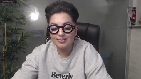 Snapshot of allyiah chatting on January 15, 9:20 pm         online show from January 15, 9:20 pm