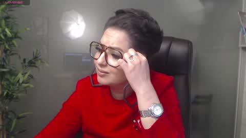 Snapshot of allyiah chatting on January 18, 1:41 am         online show from January 18, 1:41 am