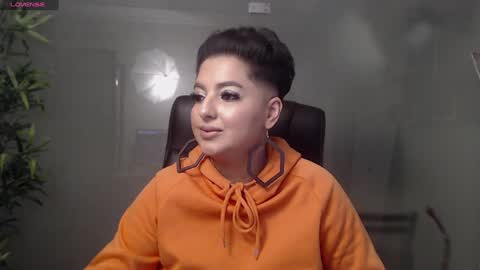 Snapshot of allyiah chatting on January 26, 10:13 pm         online show from January 26, 10:13 pm