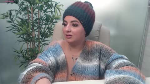 Snapshot of allyiah chatting on February 25, 12:03 am         online show from February 25, 12:03 am