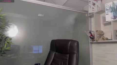 Snapshot of allyiah chatting on March 9, 9:46 pm         online show from March 9, 9:46 pm