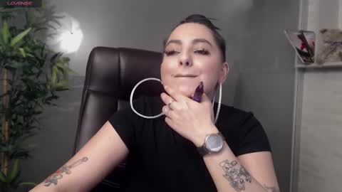 Snapshot of allyiah chatting on March 11, 8:42 pm         online show from March 11, 8:42 pm