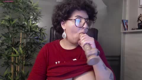 Snapshot of allyiah chatting on September 12, 4:18 pm         online show from September 12, 4:18 pm