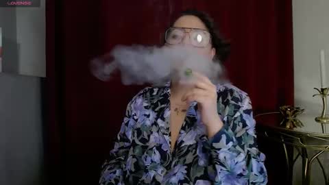 Snapshot of allyiah chatting on November 6, 6:20 pm online show from November 6, 6:20 pm