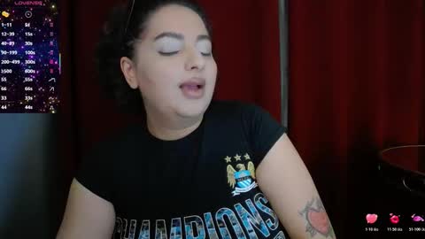 Snapshot of allyiah chatting on November 19, 8:09 pm online show from November 19, 8:09 pm