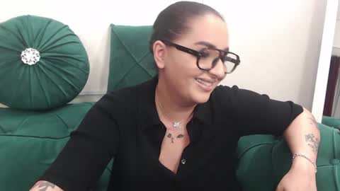         online show from April 21, 8:55 pm