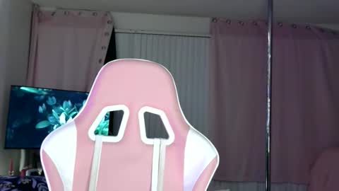 Ally Girl In Her Ally World online show from March 27, 8:26 am