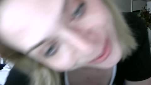 Ally Girl In Her Ally World online show from June 21, 3:25 pm