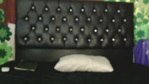 Allys xoxo online show from February 3, 3:20 am