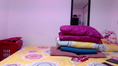 Snapshot of allysonstonne chatting on November 29, 2:47 am Allysonstonnes online show from November 29, 2:47 am