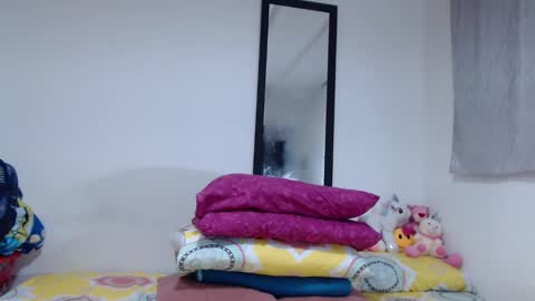 Snapshot of allysonstonne chatting on November 29, 11:08 pm Allysonstonnes online show from November 29, 11:08 pm