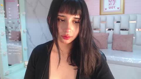 Snapshot of allyssa_bellini_s chatting on October 2, 8:38 pm Allysa online show from October 2, 8:38 pm