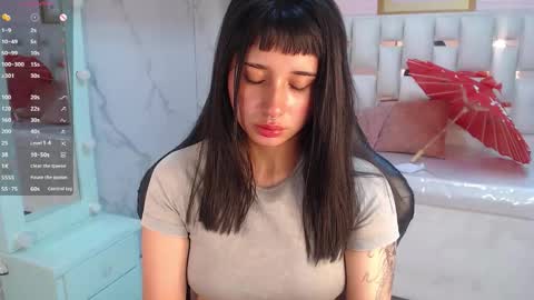 Snapshot of allyssa_bellini_s chatting on October 25, 8:55 am Allysa online show from October 25, 8:55 am