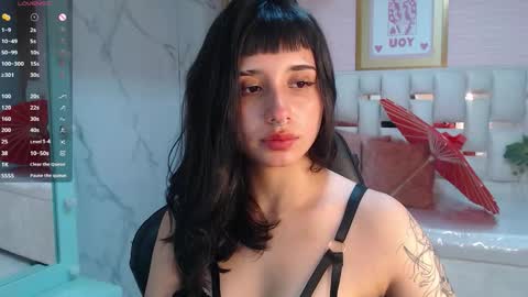 Snapshot of allyssa_bellini_s chatting on October 29, 8:27 am Allysa online show from October 29, 8:27 am