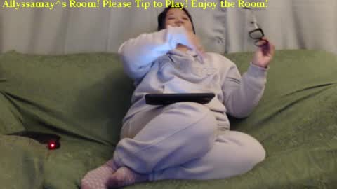 Allyssamay online show from January 10, 4:22 am