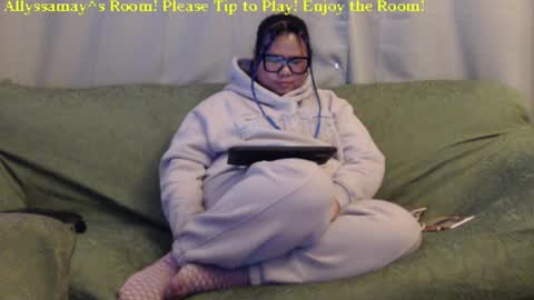 Allyssamay online show from January 11, 6:56 am