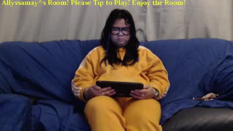 Allyssamay online show from January 22, 6:42 am