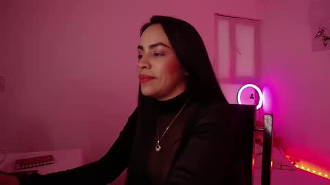 Ally online show from January 16, 9:30 pm