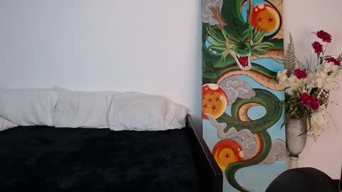 alma_art_ online show from November 20, 9:58 pm