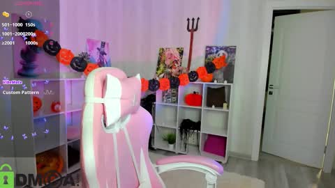 alma_jons online show from October 30, 12:12 am