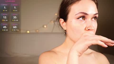 Snapshot of alma_yammy chatting on December 25, 6:41 pm Alma online show from December 25, 6:41 pm