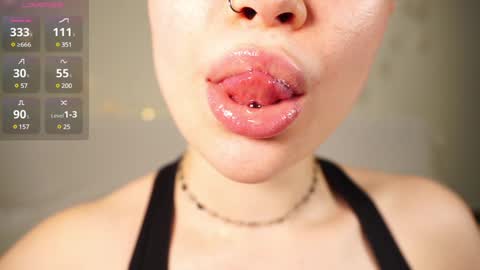 Snapshot of alma_yammy chatting on December 29, 7:39 am Alma online show from December 29, 7:39 am