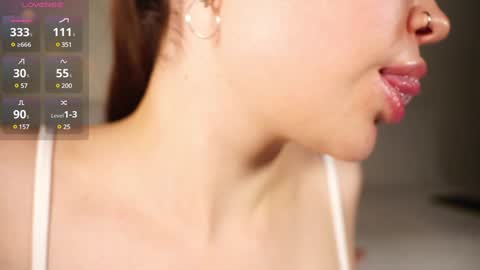 Snapshot of alma_yammy chatting on December 30, 7:59 am Alma online show from December 30, 7:59 am