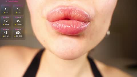 Snapshot of alma_yammy chatting on January 7, 4:48 pm Alma online show from January 7, 4:48 pm