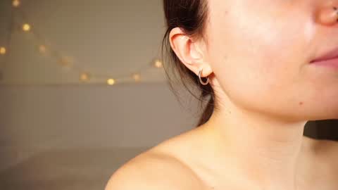 Snapshot of alma_yammy chatting on January 7, 7:49 pm Alma online show from January 7, 7:49 pm