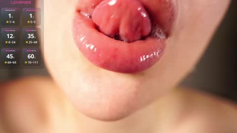 Snapshot of alma_yammy chatting on January 15, 7:55 pm Alma online show from January 15, 7:55 pm