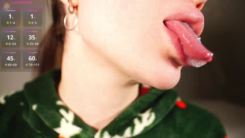 Snapshot of alma_yammy chatting on January 20, 7:46 pm Alma online show from January 20, 7:46 pm