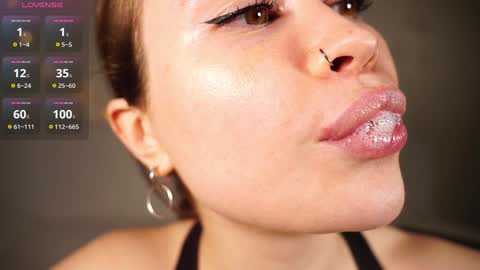 Snapshot of alma_yammy chatting on February 1, 7:34 pm Alma online show from February 1, 7:34 pm