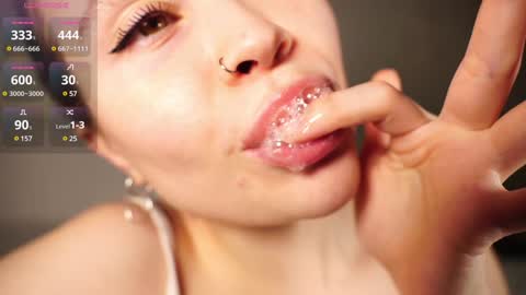 Snapshot of alma_yammy chatting on February 3, 4:20 pm Alma online show from February 3, 4:20 pm