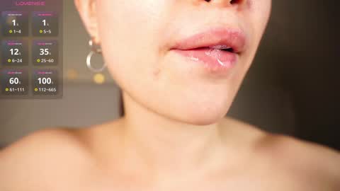 Snapshot of alma_yammy chatting on February 3, 7:21 pm Alma online show from February 3, 7:21 pm