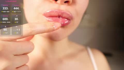 Snapshot of alma_yammy chatting on February 21, 8:05 pm Alma online show from February 21, 8:05 pm