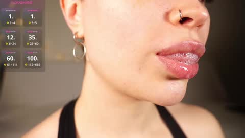 Snapshot of alma_yammy chatting on February 28, 4:31 pm Alma online show from February 28, 4:31 pm