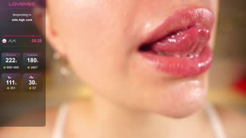 Snapshot of alma_yammy chatting on September 8, 4:39 pm Alma online show from September 8, 4:39 pm