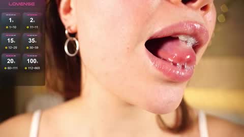 Snapshot of alma_yammy chatting on October 7, 5:54 pm Alma online show from October 7, 5:54 pm