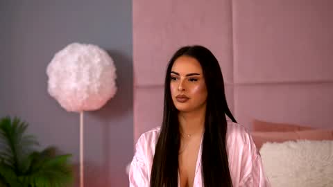 Emma online show from June 1, 3:52 am