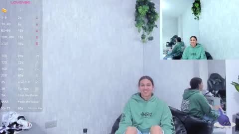 Snapshot of almazz_ chatting on October 28, 7:38 pm Santy online show from October 28, 7:38 pm