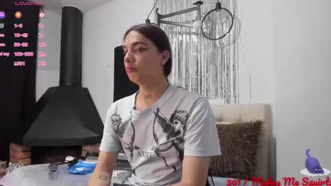 Snapshot of almazz_ chatting on November 24, 4:23 am Santy online show from November 24, 4:23 am