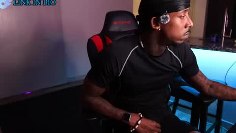 Snapshot of almightycnote chatting on July 11, 2:47 am Almightycnote online show from July 11, 2:47 am