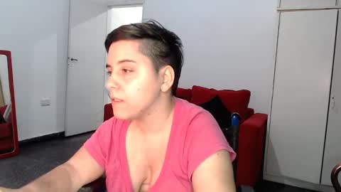 Snapshot of almondonwheels chatting on December 3, 1:41 am Almond online show from December 3, 1:41 am