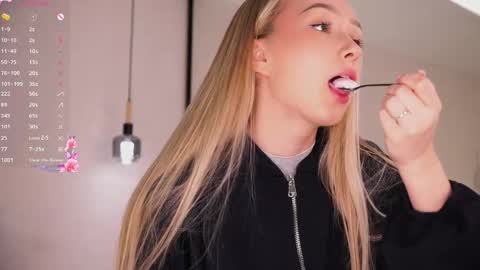 Lia online show from April 21, 1:07 am