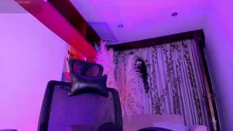 Snapshot of alondrasoomer chatting on June 1, 4:36 am ALONDRA CUTE online show from June 1, 4:36 am