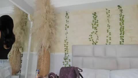 Snapshot of alondrasoomer chatting on June 17, 4:37 am ALONDRA CUTE online show from June 17, 4:37 am