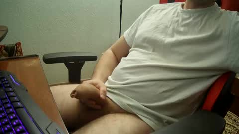 Snapshot of alonzomanly chatting on December 11, 4:39 am alonzomanly online show from December 11, 4:39 am