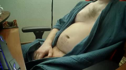 Snapshot of alonzomanly chatting on January 12, 2:35 am alonzomanly online show from January 12, 2:35 am