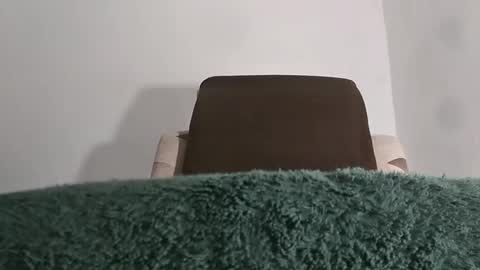 Snapshot of alotofcream chatting on November 9, 12:20 am alotofcream4u online show from November 9, 12:20 am