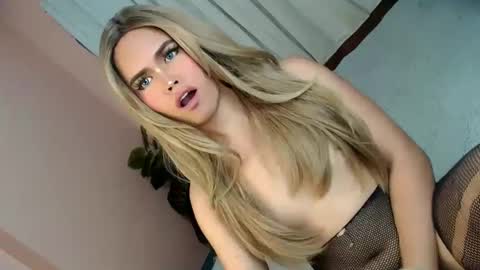 Snapshot of alove_too_last chatting on January 11, 2:04 pm LEXY online show from January 11, 2:04 pm